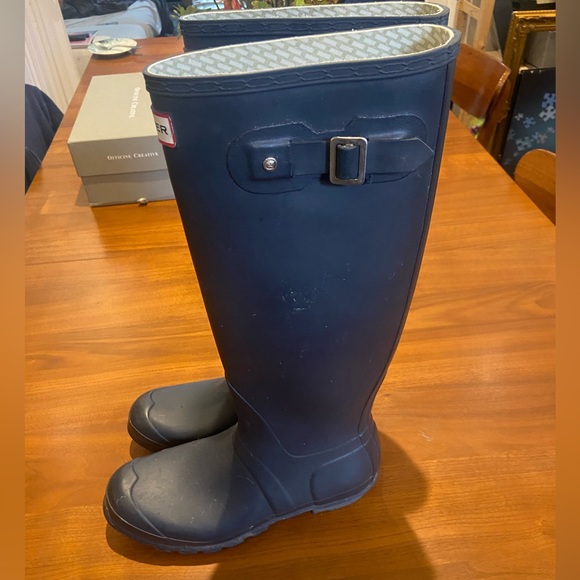 Hunter Original Tall Rain Boots (Navy) (Women’s size 8) - Picture 3 of 9